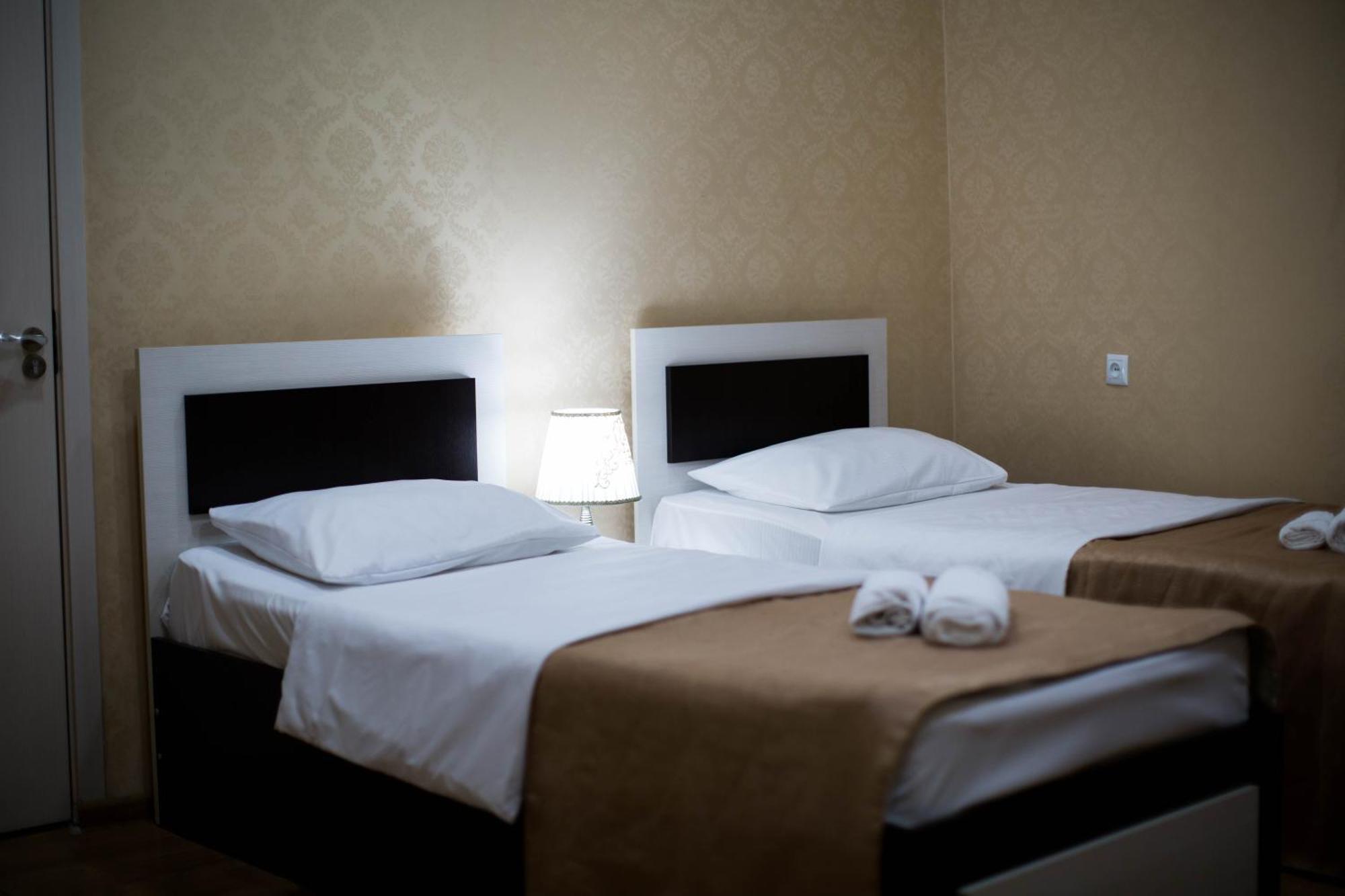 Hotel Care Inn Tbilisi Bagian luar foto