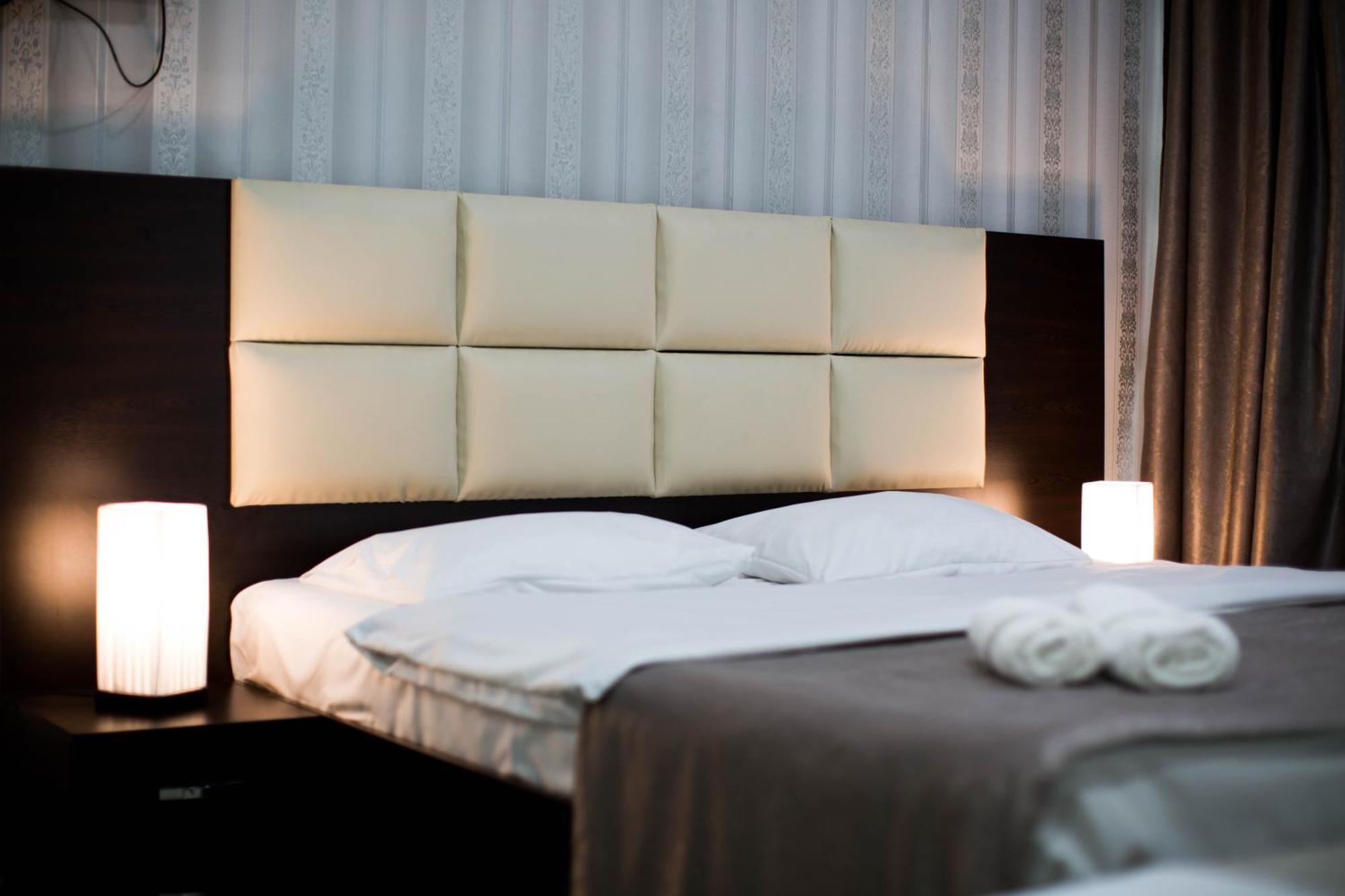 Hotel Care Inn Tbilisi Bagian luar foto