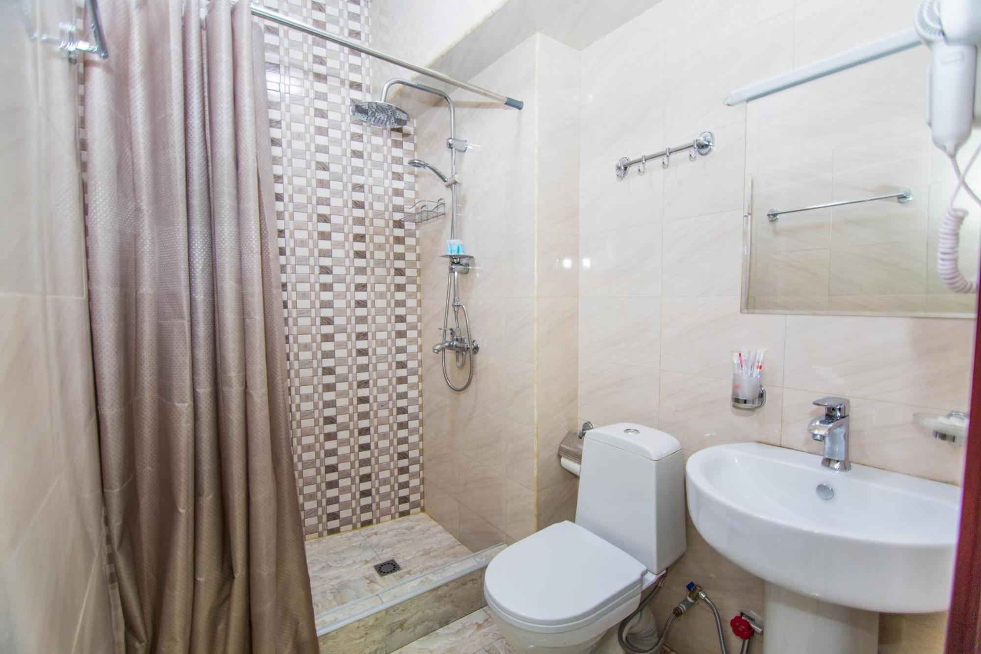 Hotel Care Inn Tbilisi Bagian luar foto