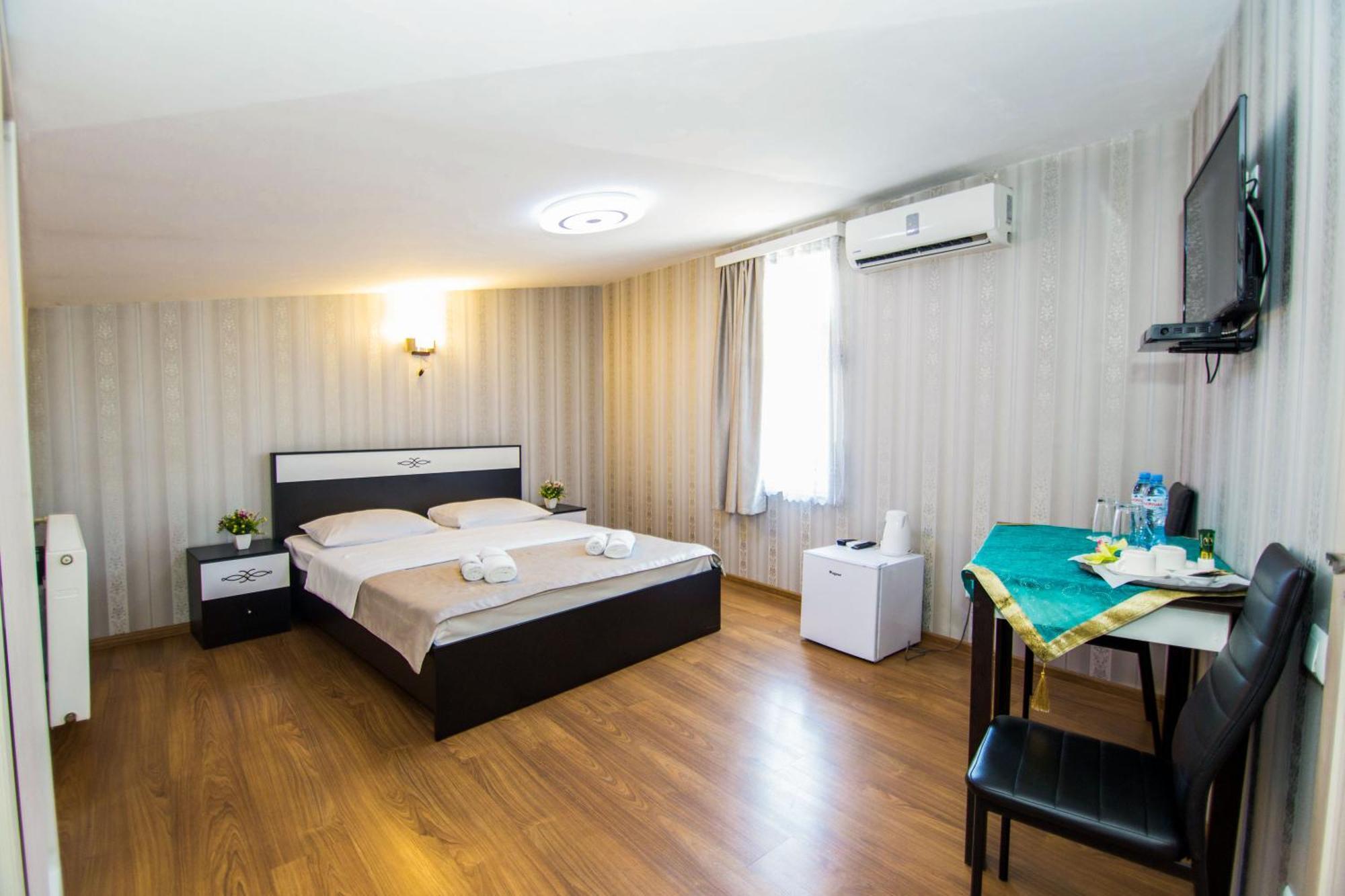Hotel Care Inn Tbilisi Bagian luar foto